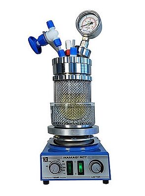 Miniclave inert glass pressure vessel in wather bath, hotplate stirrer