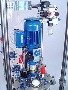 Sampling system for glass mini pilot plant